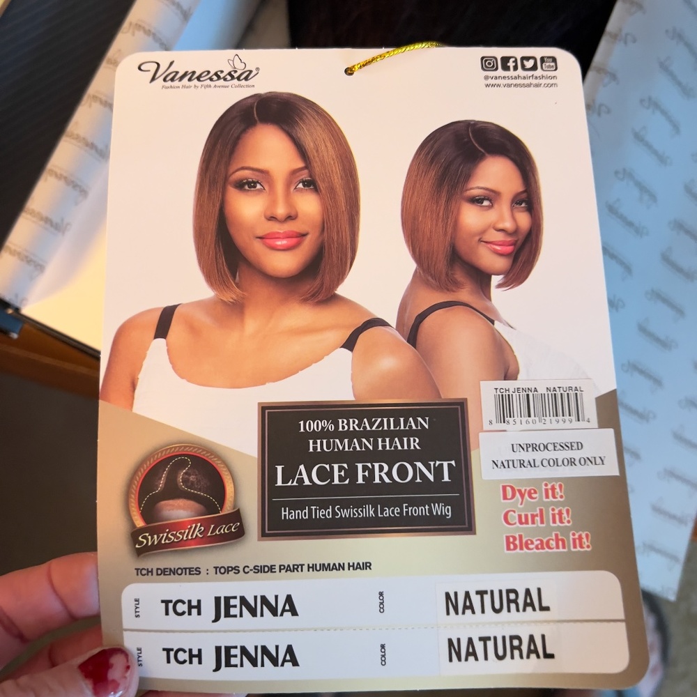 BRAND NEW ( Still in box) 100% Human Brazilian Lace Front Prime Wig